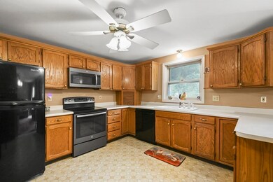 166 N Common Rd, Westminster, MA 01473 - photo 2