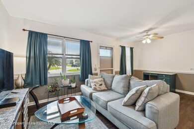 1900 59th Ave N unit 108, Saint Petersburg, FL 33714 - photo 2