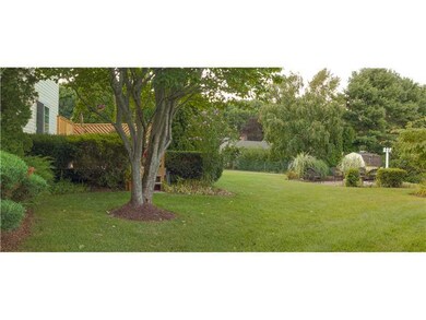 16 Locust Glen Ct, Cranston, RI 02921 - photo 4