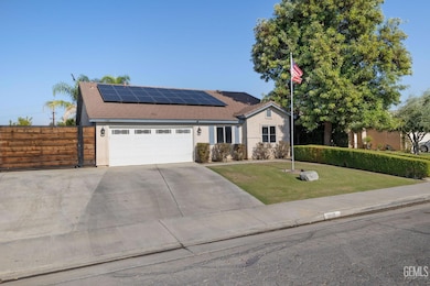 5510 Stillwater Dr, Bakersfield, CA 93313 - photo 3