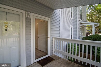 11994 Cardamom Dr, Woodbridge, VA 22192 - photo 4