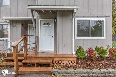Exterior Front_1Q8A0246-SMALL