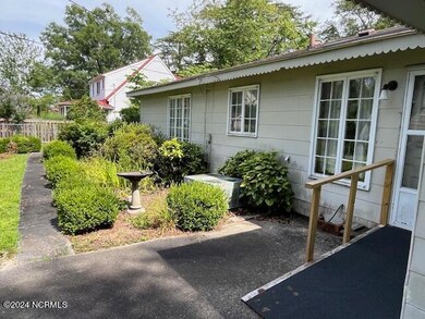 rear entrance to mud and laundry room