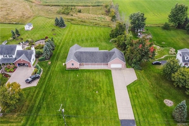 Concrete driveway with convenient turnaround!