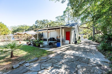 1403 Edgerly Ave, Albany, GA 31707 - photo 2