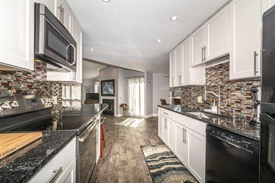 46 Walden Pond Dr, Nashua, NH 03064 - photo 4