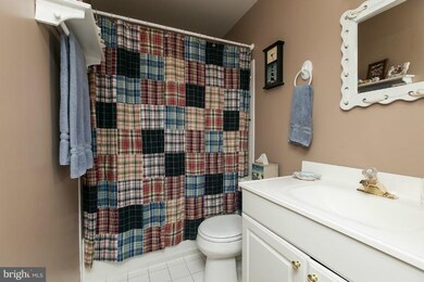 8516 Hill Spring Dr, Lutherville Timonium, MD 21093 - photo 2