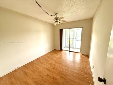 573 Durham U unit 573, Deerfield Beach, FL 33442 - photo 6