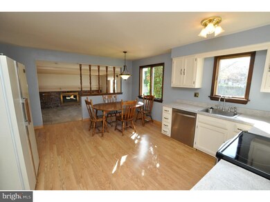 121 Red Stone Ridge, Delran, NJ 08075 - photo 5