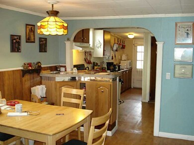 348 Sea View Dr, Warwick, RI 02889 - photo 6