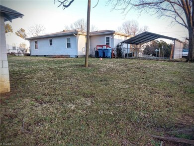 201 Brookdale Dr, High Point, NC 27263 - photo 7