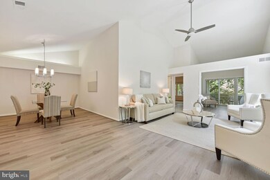 10817 Luxberry Dr, Rockville, MD 20852 - photo 5