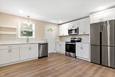 19 Bliss St unit 2, South Dartmouth, MA 02748 - photo 4