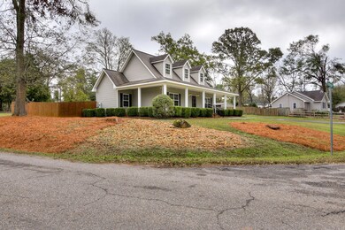 225 Thurmond St, Edgefield, SC 29824 - photo 3