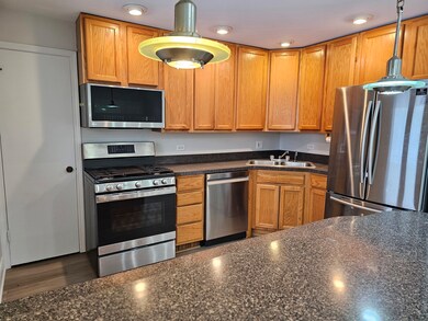 1550 Sandpebble Dr unit 210, Wheeling, IL 60090 - photo 4