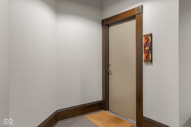 410 6th St unit 202, Columbus, IN 47201 - photo 3