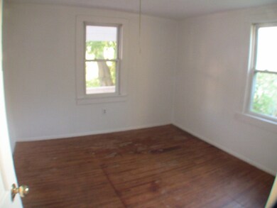 31 Ferry St, Allenstown, NH 03275 - photo 7