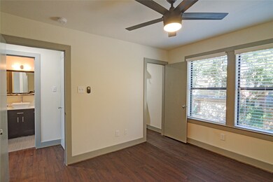 2100 Woodhead St unit 202, Houston, TX 77019 - photo 6