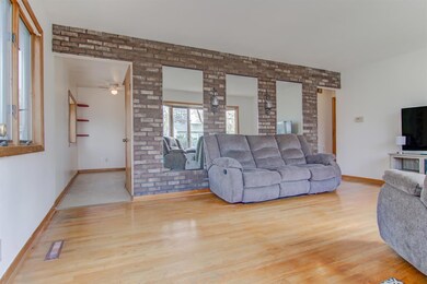 3143 Maple Dr, Highland, IN 46322 - photo 2