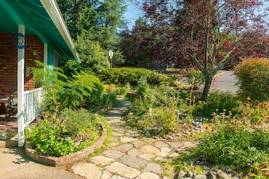 510 NE Royal Dr, Grants Pass, OR 97526 - photo 2