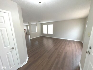 2935 Branch St, Whiteland, IN 46184 - photo 2