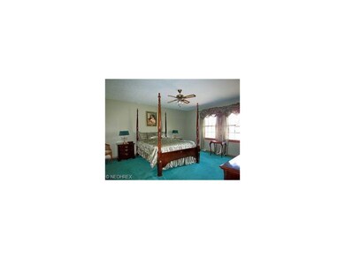 Master Bedroom with Ceiling Fan & Light!  Walk-in 