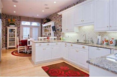 120B Seaver St unit 103, Brookline, MA 02445 - photo 3