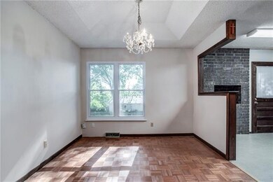 4813 Stearns Ln, Shawnee, KS 66203 - photo 5