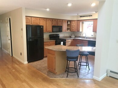 217 Longfellow Dr unit 17, Bethlehem, NH 03574 - photo 4