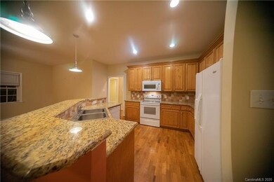 112 Glen Cross Dr, Statesville, NC 28625 - photo 6