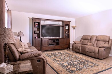 9321 Monique Dr, Fort Wayne, IN 46835 - photo 3