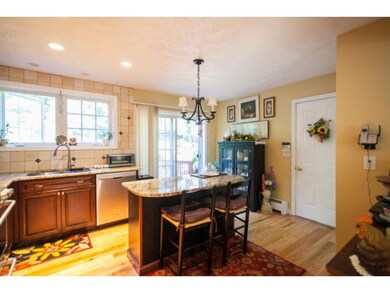 115 Rockingham Rd, Londonderry, NH 03053 - photo 5