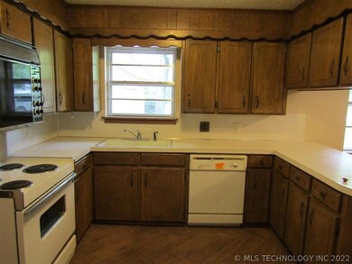 310 Tanglewood Dr, Tahlequah, OK 74464 - photo 5