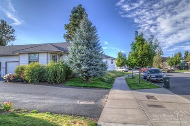 3077 NE Weddell St, Bend, OR 97701 - photo 5