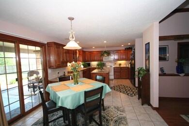 6 Kitchen Dining
