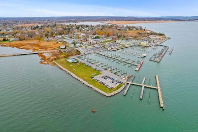 21 Fenwick St, Old Saybrook, CT 06475 - photo 4