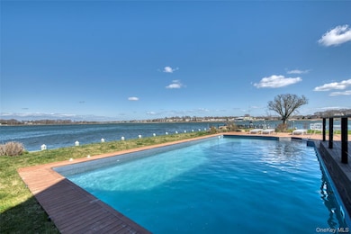 60 Bay View Dr E, Sag Harbor, NY 11963 - photo 2