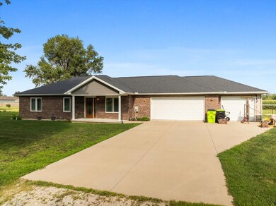 508 N 4th Ave, Chenoa, IL 61726 - photo 4