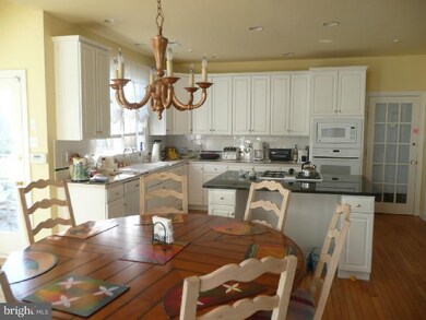 19 Old Forest Rd, Newtown Square, PA 19073 - photo 4