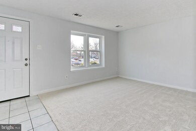 8036 Steeple Chase Ct, Springfield, VA 22153 - photo 5