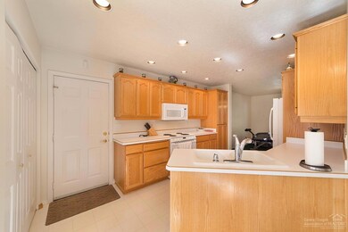 18873 Choctaw Rd, Bend, OR 97702 - photo 5