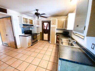 1241SmootPL-kitchen