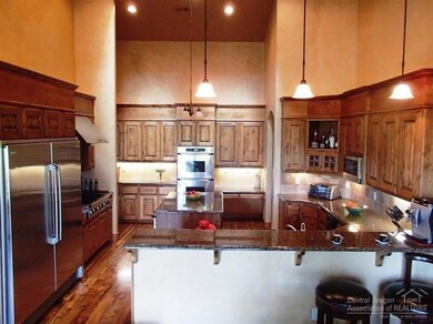 19341 Soda Springs Dr, Bend, OR 97702 - photo 6