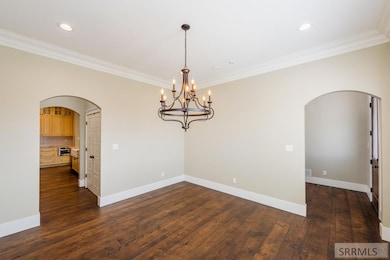Formal Dining