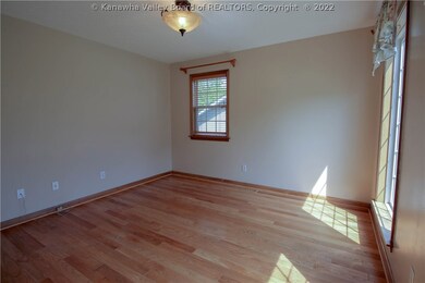 114 Heather Ct, Scott Depot, WV 25560 - photo 4