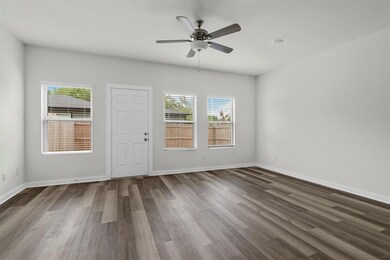 200 Henderson St, Bonham, TX 75418 - photo 5