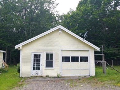 231-131742 Garage