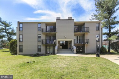 114 Duvall Ln unit 100-104, Gaithersburg, MD 20877 - photo 2