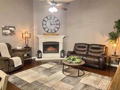 1819 Bersand Ave, Gainesville, TX 76240 - photo 4