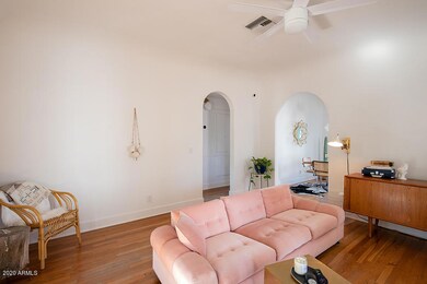 2533 N 10th St-5